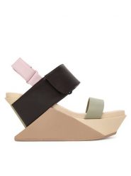 United Nude Sandały Delta Wedge Sandal 1041345616 Kolorowy. Sandały United Nude, bez wzorów, ze skóry, bez obcasa, na koturnie, bez zapięcia. Za 1,229.00 zł.
