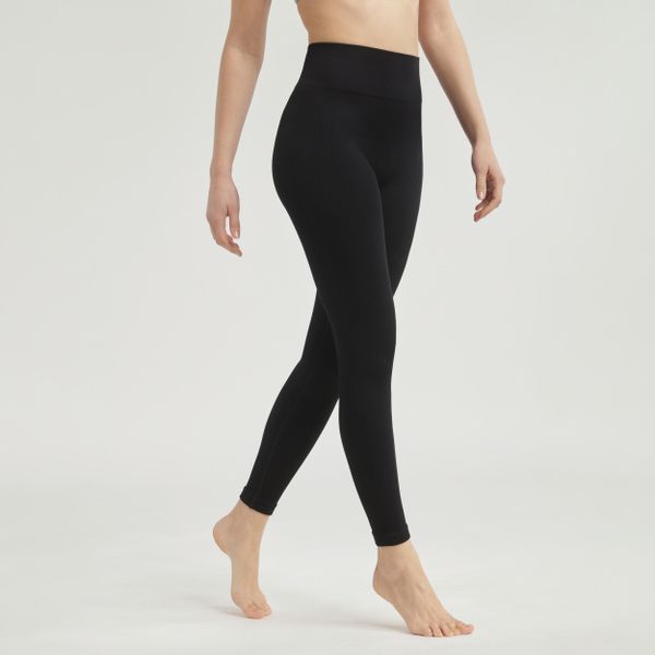 Damskie legginsy DIM Active Relax&Go. Czarne legginsy DIM, s, z aplikacjami, z materiału. Za 140.00 zł.