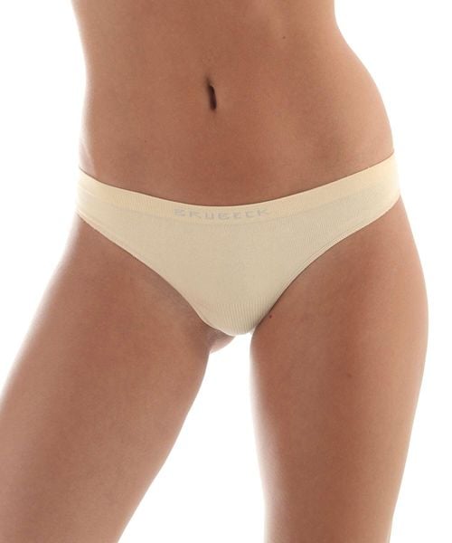 Majtki damskie stringi bawełniane Brubeck COTTON. Białe stringi Brubeck, bez wzorów, z bawełny. Za 23.99 zł.