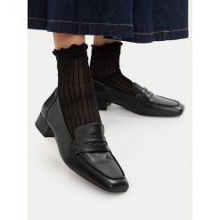 Półbuty Vagabond Shoemakers. Czarne czółenka Vagabond Shoemakers, bez wzorów, bez obcasa, na obcasie, bez zapięcia. Za 343.99 zł.