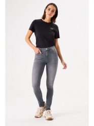 Garcia Dżinsy "Celia" - Skinny fit - w kolorze szarym rozmiar: W26. Szare jeansy Garcia, z aplikacjami, z podwyższonym stanem. Za 195.99 zł.