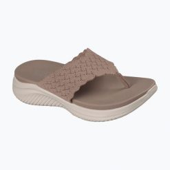 Klapki damskie SKECHERS Ultra Flex 3.0 Rhythm Waves. Brązowe klapki Skechers, bez wzorów, bez obcasa. Za 239.99 zł.