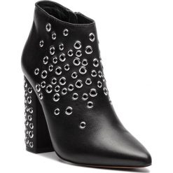 Botki KAZAR - Awena 33552-01-00 Black. Czarne botki Kazar, bez wzorów, ze skóry, bez obcasa, na obcasie, bez zapięcia. W wyprzedaży za 549.00 zł.