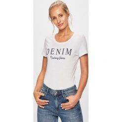 Mustang - T-shirt. Białe t-shirty Mustang, l, bez wzorów, z bawełny, bez kołnierzyka, bez ramiączek. W wyprzedaży za 29.90 zł.