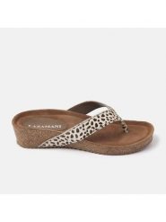 Lazamani Skórzane japonki w kolorze brązowo-beżowym rozmiar: 39. Brązowe klapki Lazamani, bez wzorów, z otwartym noskiem, bez obcasa. Za 157.73 zł.