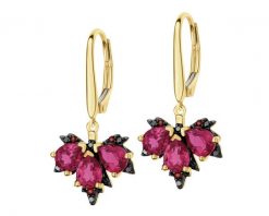 Kolczyki z żółtego złota z czarnymi brylantami, rubinami syntetycznymi i granatami - liście klonu - próba 585. Czarne kolczyki Apart, z brylantem, złote. Za 3,390.00 zł.