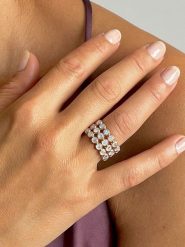 Les Petites Précieuses Pozłacany pierścionek z kamieniem księżycowym rozmiar: 60. Białe pierścionki Les Petites Précieuses, z kamieniem księżycowym, pozłacane. Za 440.45 zł.