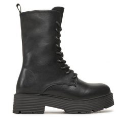 Botki JENNY. Czarne botki Jenny, bez wzorów, bez obcasa, na płaskiej podeszwie, bez zapięcia. Za 199.99 zł.