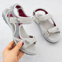 Skórzane sportowe sandały na rzepy szare Cambell AL94327. Szare sandały Cambell, bez wzorów, ze skóry, sportowe, bez obcasa, bez zapięcia. Za 159.99 zł.
