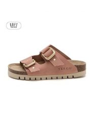 Teegu Skórzane klapki w kolorze jasnoróżowym rozmiar: 42. Różowe klapki teegu, bez wzorów, z otwartym noskiem, bez obcasa. Za 130.99 zł.