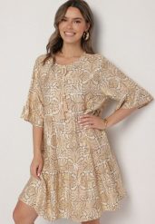 Beżowa Sukienka z Lnem o Rozkloszowanym Kroju z Falbanami i Metalicznym Nafrukiem Rinanis. Brązowe sukienki Born2be, na co dzień, na lato, l, z aplikacjami, eleganckie, bez kołnierzyka, bez ramiączek, rozkloszowane. Za 79.99 zł.