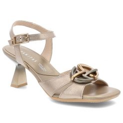 Beżowe Sandały Hispanitas Eleganckie Obuwie Damskie Na Obcasie. Brązowe sandały Hispanitas, bez wzorów, ze skóry, eleganckie, bez obcasa, na obcasie, bez zapięcia. Za 575.99 zł.