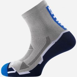 Skarpety do biegania w terenie Millet Intense Crew Socks Szary. Niebieskie skarpety Millet, bez wzorów, z tkaniny. Za 89.00 zł.