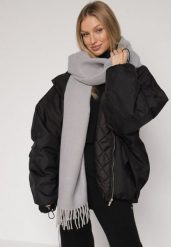 Ciemnoszary Klasyczny Szalik z Bawełny i Wiskozy z Frędzlami Vetilisa. Szare szaliki Born2be, bez wzorów, z bawełny, eleganckie. Za 39.99 zł.