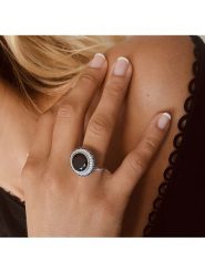 Les Petites Précieuses Srebrny pierścionek z kamieniami szlachetnymi rozmiar: 54. Czarne pierścionki Les Petites Précieuses, z cyrkonią, srebrne. Za 382.99 zł.