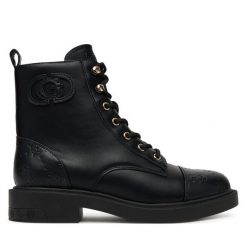 Botki Guess. Czarne botki Guess, z aplikacjami, bez obcasa, na płaskiej podeszwie, bez zapięcia. Za 769.99 zł.