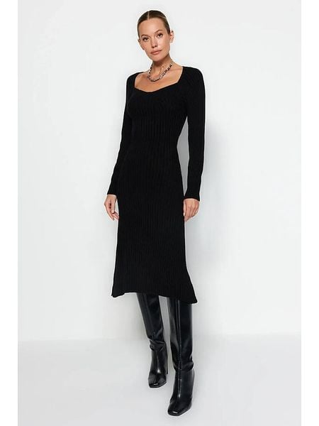 Trendyol Sukienka dzianinowa w kolorze czarnym rozmiar: L. Czarne sukienki Trendyol, l, bez wzorów, z dzianiny, bez kołnierzyka, bez ramiączek, midi. Za 91.45 zł.