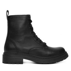 Trzewiki Clarks. Czarne botki Clarks, bez wzorów, bez obcasa, na płaskiej podeszwie, bez zapięcia. Za 609.99 zł.