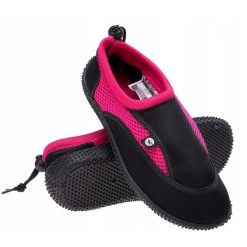 Buty Do Wody Damskie Reda. Czerwone obuwie sportowe Hi-tec, bez zapięcia. W wyprzedaży za 44.99 zł.