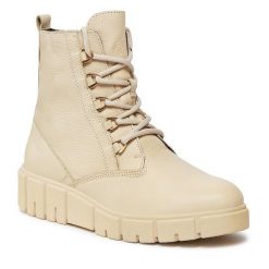 Botki Caprice. Białe botki Caprice, bez wzorów, bez obcasa, na płaskiej podeszwie, bez zapięcia. Za 479.99 zł.