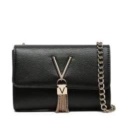 Torebka Valentino. Czarne torebki klasyczne Valentino, bez wzorów, bez dodatków. Za 279.99 zł.