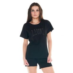 Damski t-shirt Cristal Shine z dużym logo. Czarne t-shirty LEONE 1947 APPAREL, l, bez wzorów, z tkaniny, bez kołnierzyka, bez ramiączek. W wyprzedaży za 98.90 zł.