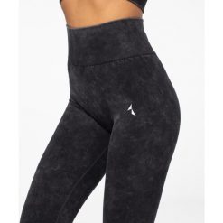 Legginsy Bezszwowe sportowe dla kobiet Carpatree Yasmine z wysokim stanem. Czarne legginsy Carpatree, xs, bez wzorów, z podwyższonym stanem. Za 141.99 zł.