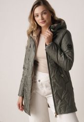 Zielona Pikowana Kurtka Przejściowa Parka z Kapturem o Długim Kroju z Ozdobą Isaline. Zielone kurtki Born2be, l, z dresówki, klasyczne, z kapturem. Za 159.99 zł.