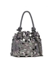 Guess Torebka HWEM95 38750 Srebrny. Szare torebki klasyczne Guess, z aplikacjami, z tworzywa sztucznego, bez dodatków. Za 719.99 zł.
