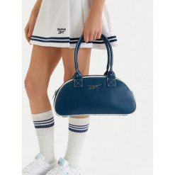 Torebka Reebok. Niebieskie torebki klasyczne Reebok, bez wzorów, bez dodatków. Za 199.99 zł.