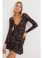 Cool and sexy Sukienka w kolorze czarnym rozmiar: M. Czarne sukienki Cool and sexy, m, bez wzorów, bez kołnierzyka, bez ramiączek, maxi. Za 60.99 zł.