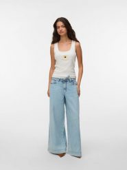 Vero Moda Top w kolorze białym rozmiar: XL. Białe topy Vero Moda, xl, bez wzorów, z bawełny, bez kołnierzyka, bez ramiączek. Za 61.46 zł.