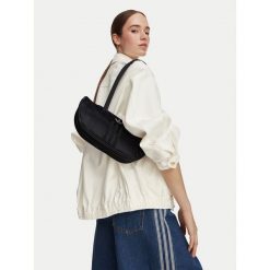 Torebka adidas. Czarne torebki klasyczne Adidas, bez wzorów, bez dodatków. Za 197.99 zł.