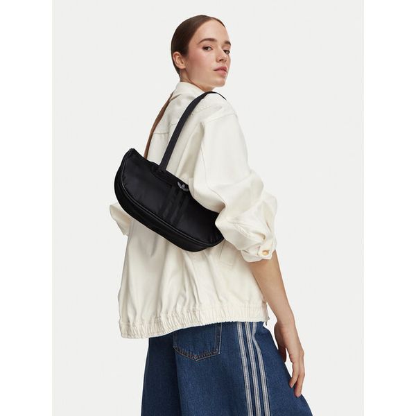Torebka adidas. Czarne torebki klasyczne Adidas, bez wzorów, bez dodatków. Za 197.99 zł.