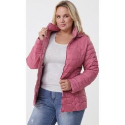 Różowa Kurtka Meilani. Czerwone kurtki Born2be, xl, bez wzorów. Za 159.99 zł.