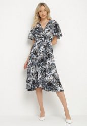 Czarna Kopertowa Sukienka z Bawełną o Rozkloszowanym Kroju z Paskiem Aulinea. Czarne sukienki Born2be, na co dzień, l, bez wzorów, z bawełny, eleganckie, bez kołnierzyka, bez ramiączek, midi, kopertowe. Za 49.99 zł.