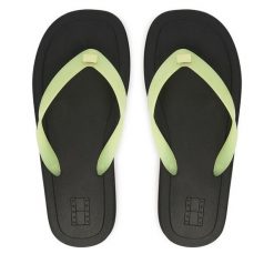 Japonki Tommy Jeans. Zielone klapki Tommy Jeans, bez wzorów, z jeansu, bez obcasa. Za 209.99 zł.