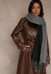 Czarny Szalik z Bawełny i Wiskozy o Klasycznym Fasonie z Frędzlami Vetirosa. Czarne szaliki Renee, bez wzorów, z bawełny, klasyczne. Za 39.99 zł.