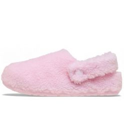 Klapki Crocs Classic Cozzzy Slipper Dorośli. Czerwone klapki Crocs, bez wzorów, z futra, bez obcasa. Za 293.99 zł.