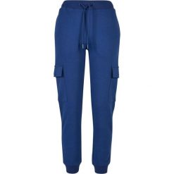 Damski strój do joggingu typu cargo Urban Classics. Niebieskie spodnie dresowe Urban Classics, bez wzorów, do biegania. Za 206.00 zł.