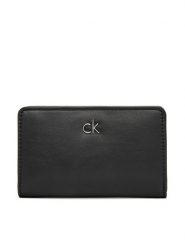Calvin Klein Duży Portfel Damski Ck Re-Lock Medium Bifold LV04F1033G Czarny. Czarne portfele Calvin Klein, bez wzorów, ze skóry. Za 259.99 zł.