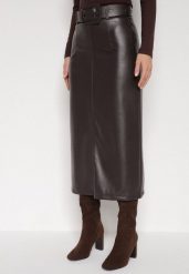 Brązowa Spódnica Ołówkowa z Imitacji Skóry z Paskiem z Dużą Klamrą Rewedia. Brązowe spódnice Born2be, do pracy, m, bez wzorów, ze skóry, biznesowe, midi, koszulowe. Za 134.99 zł.