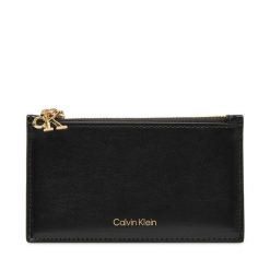 Etui na karty kredytowe Calvin Klein. Czarne portfele Calvin Klein, bez wzorów. Za 219.99 zł.