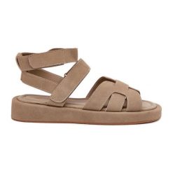 Sandały Damskie Z Rzepami Khaki beżowy. Brązowe sandały bez wzorów, eleganckie, bez obcasa, na platformie, bez zapięcia. Za 147.75 zł.