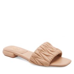 Klapki Badura. Brązowe klapki Badura, bez wzorów, bez obcasa. Za 219.99 zł.