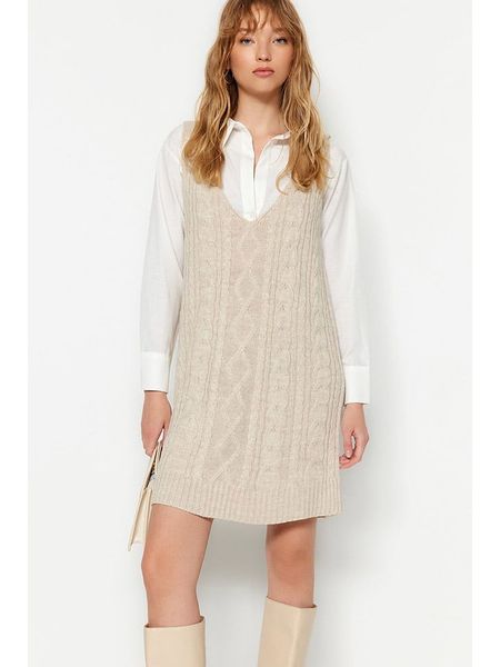 Trendyol Sukienka dzianinowa w kolorze beżowym rozmiar: M. Brązowe sukienki Trendyol, m, bez wzorów, z dzianiny, bez kołnierzyka, bez ramiączek, mini. Za 74.28 zł.