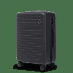Walizka ŚREDNIA Wings ABS+ COOT 24" Black. Czarne walizki Wings, bez wzorów, średnie. Za 195.30 zł.