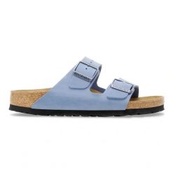 BIRKENSTOCK Arizona SFB LEOI Elemental Blue Klapki damskie. Niebieskie klapki Birkenstock, bez wzorów, z nubiku, z otwartym noskiem, bez obcasa. Za 489.99 zł.