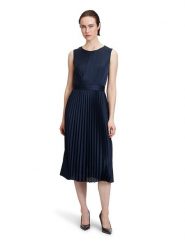 BETTY & CO Sukienka w kolorze granatowym rozmiar: 44. Niebieskie sukienki Betty & Co, bez wzorów, bez kołnierzyka, bez ramiączek, midi. Za 122.96 zł.