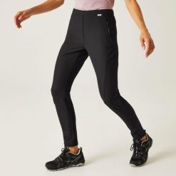 Damskie spodnie trekkingowe Pentre Stretch. Czarne spodnie sportowe Regatta, bez wzorów, z tkaniny, trekkingowe. W wyprzedaży za 179.99 zł.